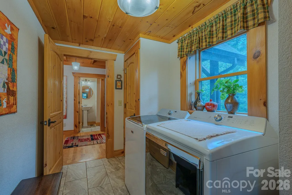 1016 Horizon Trail Nebo, NC 28761