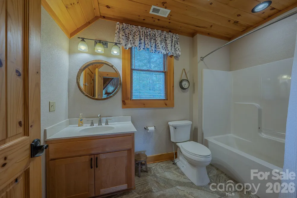 1016 Horizon Trail Nebo, NC 28761