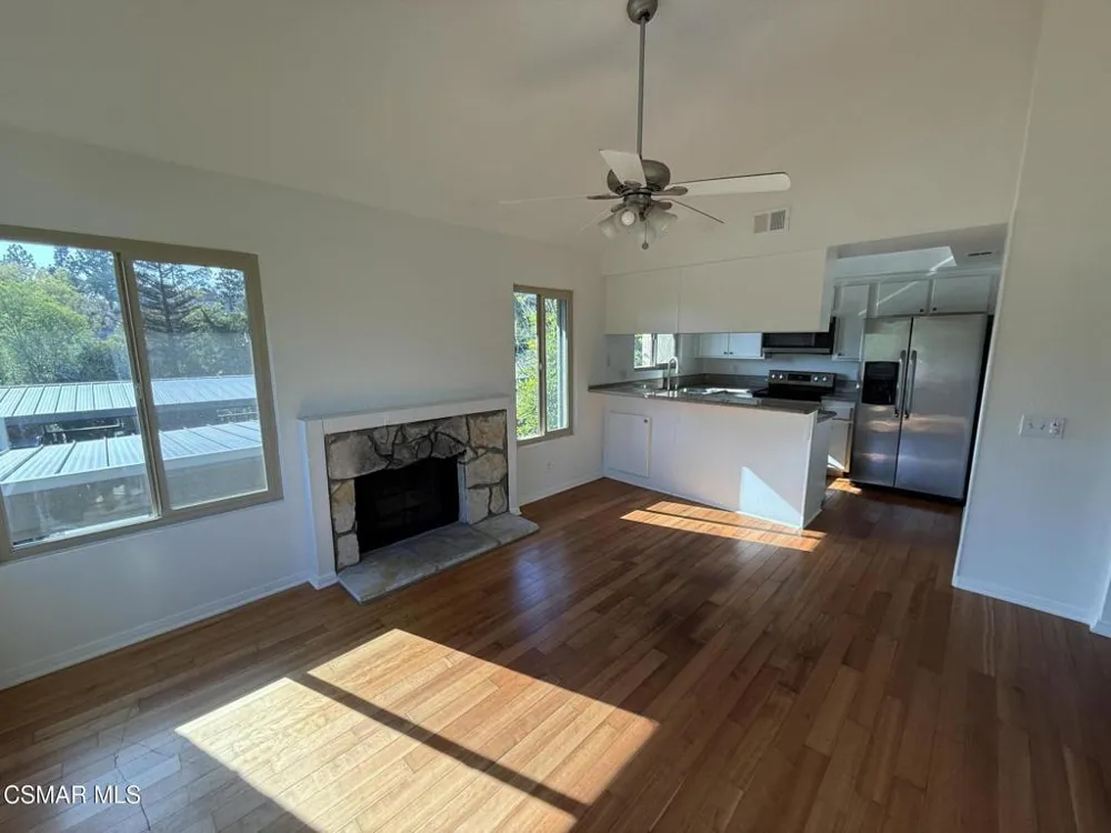 460 Arbor Lane Court #203 Thousand Oaks, CA 91360