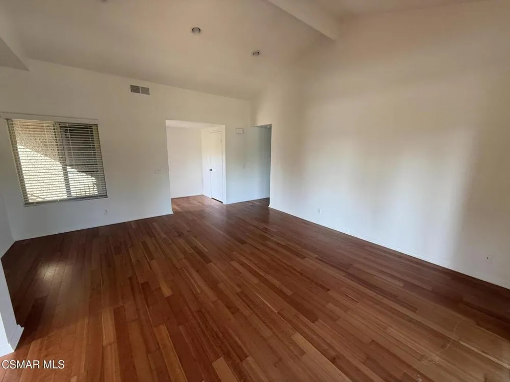 460 Arbor Lane Court #203 Thousand Oaks, CA 91360