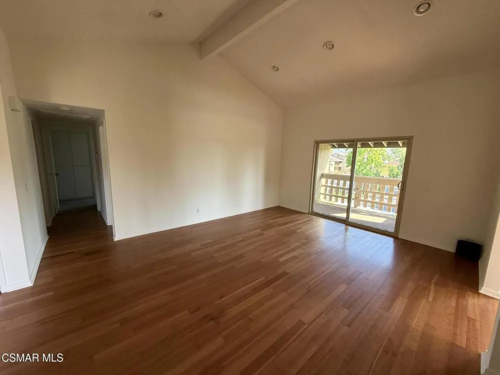 460 Arbor Lane Court #203 Thousand Oaks, CA 91360