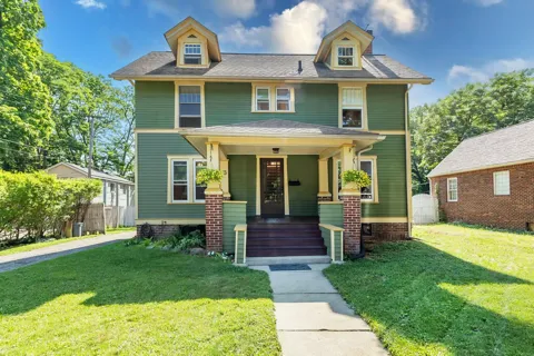 15 S Summit Street