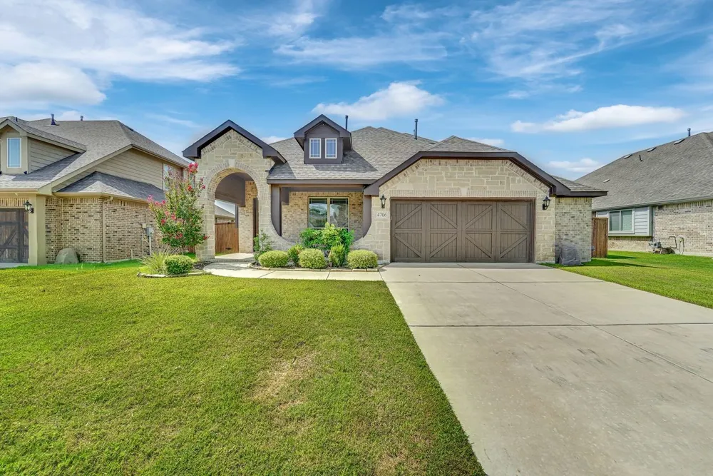 4706 Belladonna Court Mansfield, TX 76063