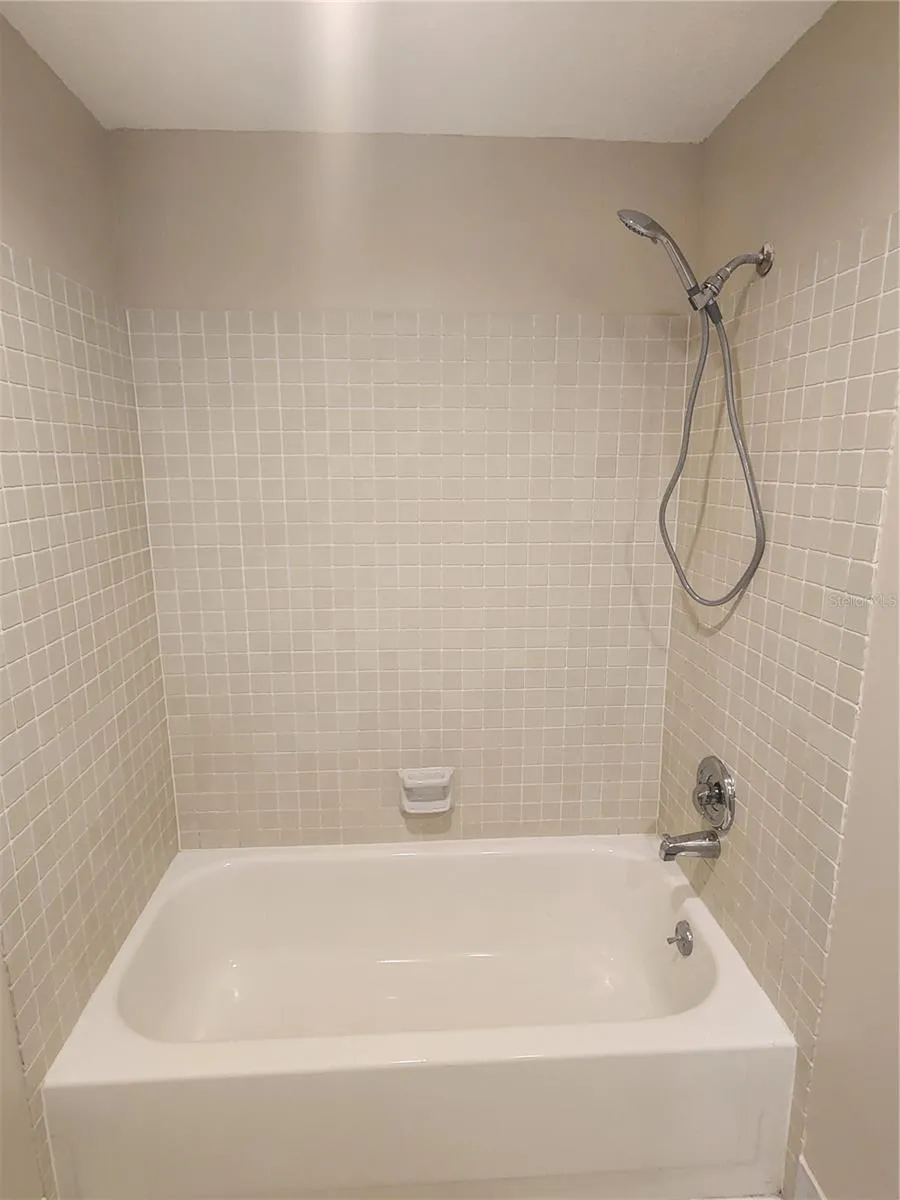 209 CORKWOOD LN Oldsmar, FL 34677