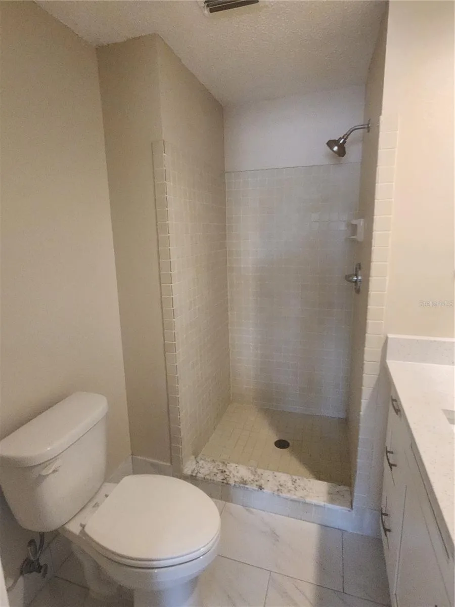 209 CORKWOOD LN Oldsmar, FL 34677