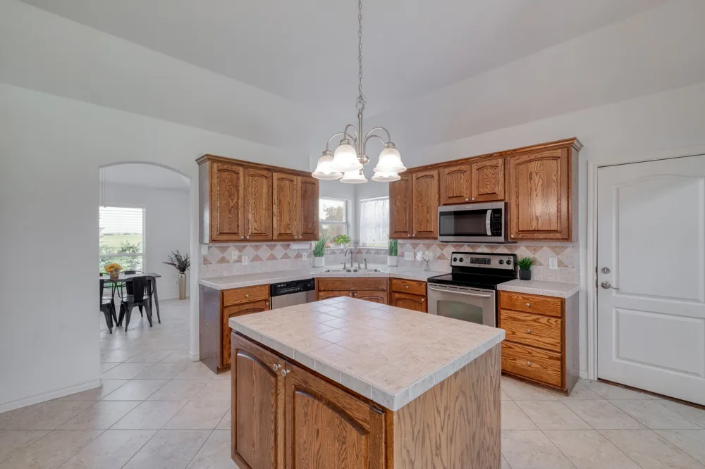341 Brown Road McDade, TX 78650