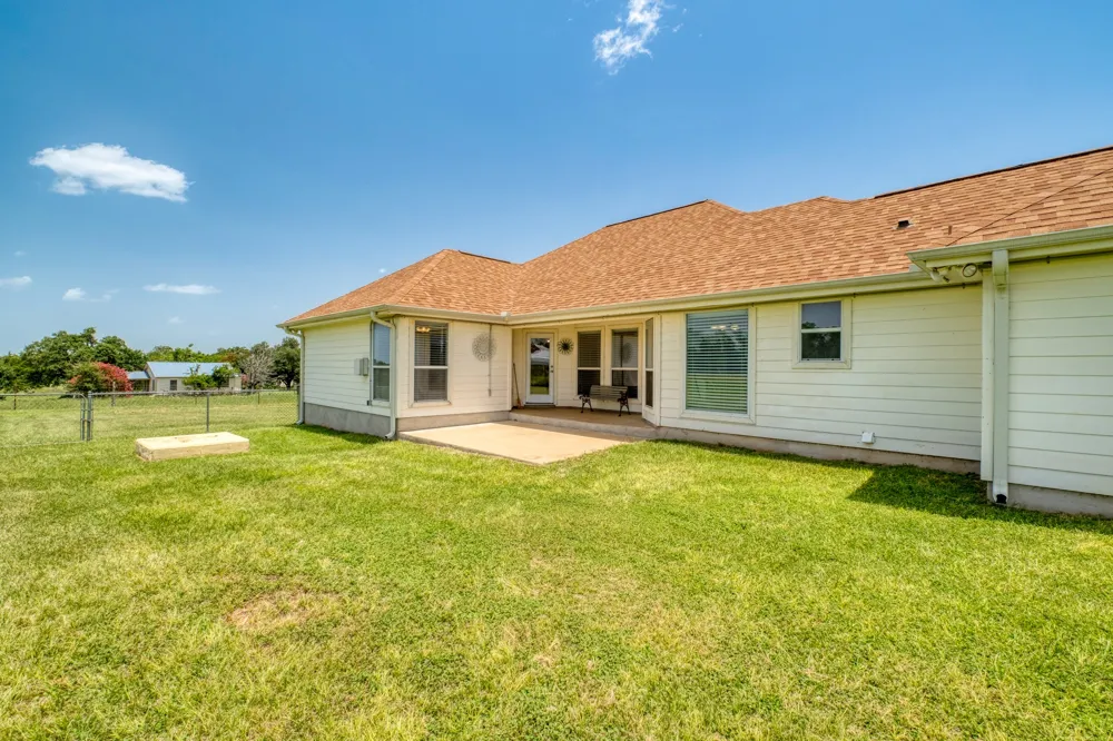 341 Brown Road McDade, TX 78650