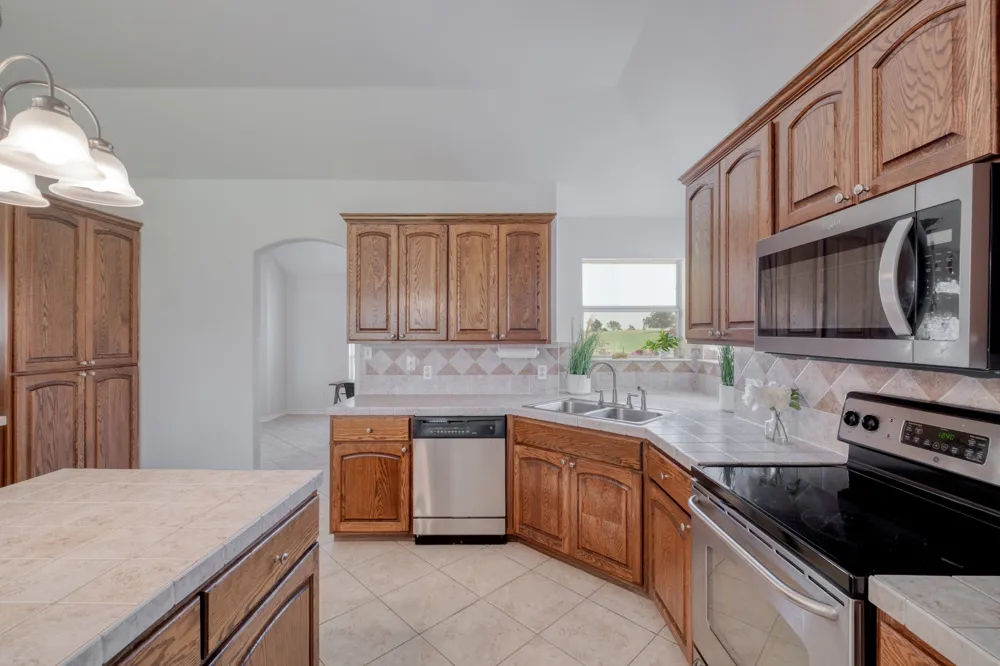 341 Brown Road McDade, TX 78650