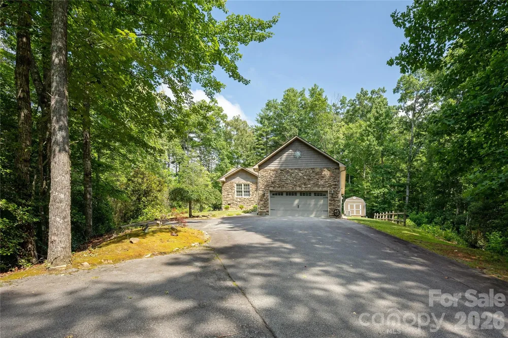 59 Smalltown Trail Brevard, NC 28712