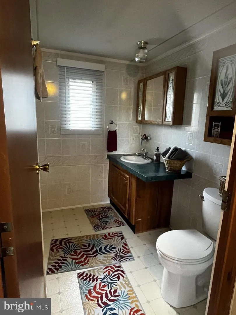 221 EBY LANE Middletown, PA 17057
