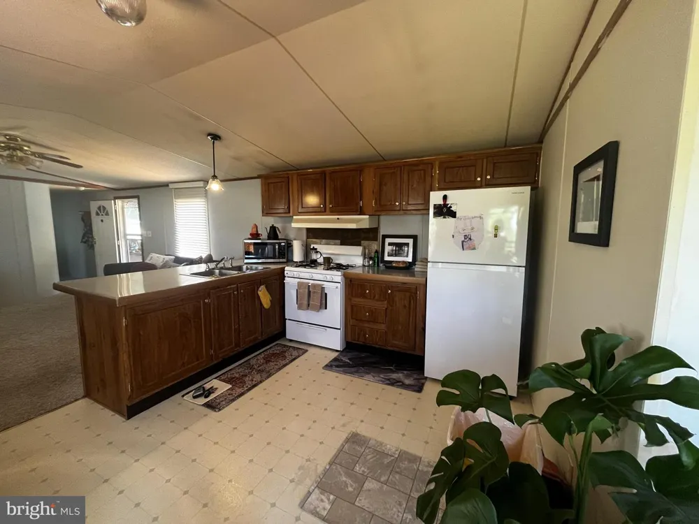 221 EBY LANE Middletown, PA 17057