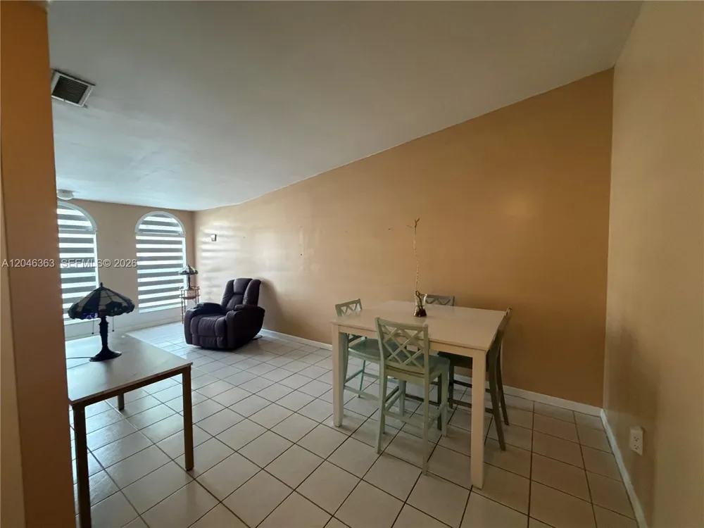 6718 NW 166th Ter #301 Miami Lakes, FL 33014