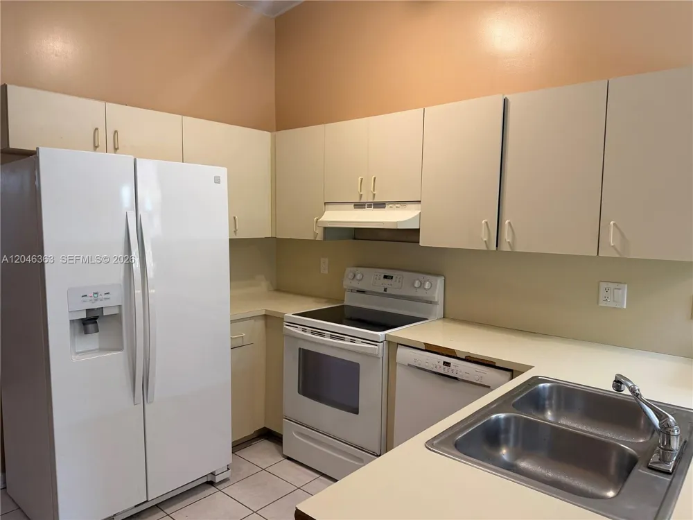 6718 NW 166th Ter #301 Miami Lakes, FL 33014