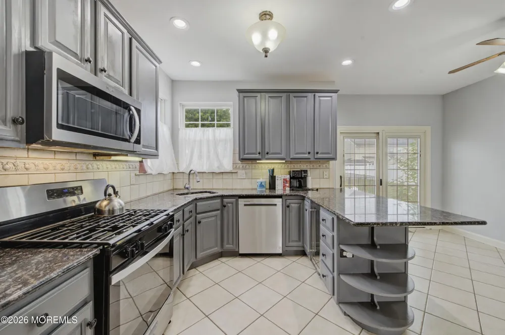 1316 Sassafras Lane Williamstown, NJ 08094