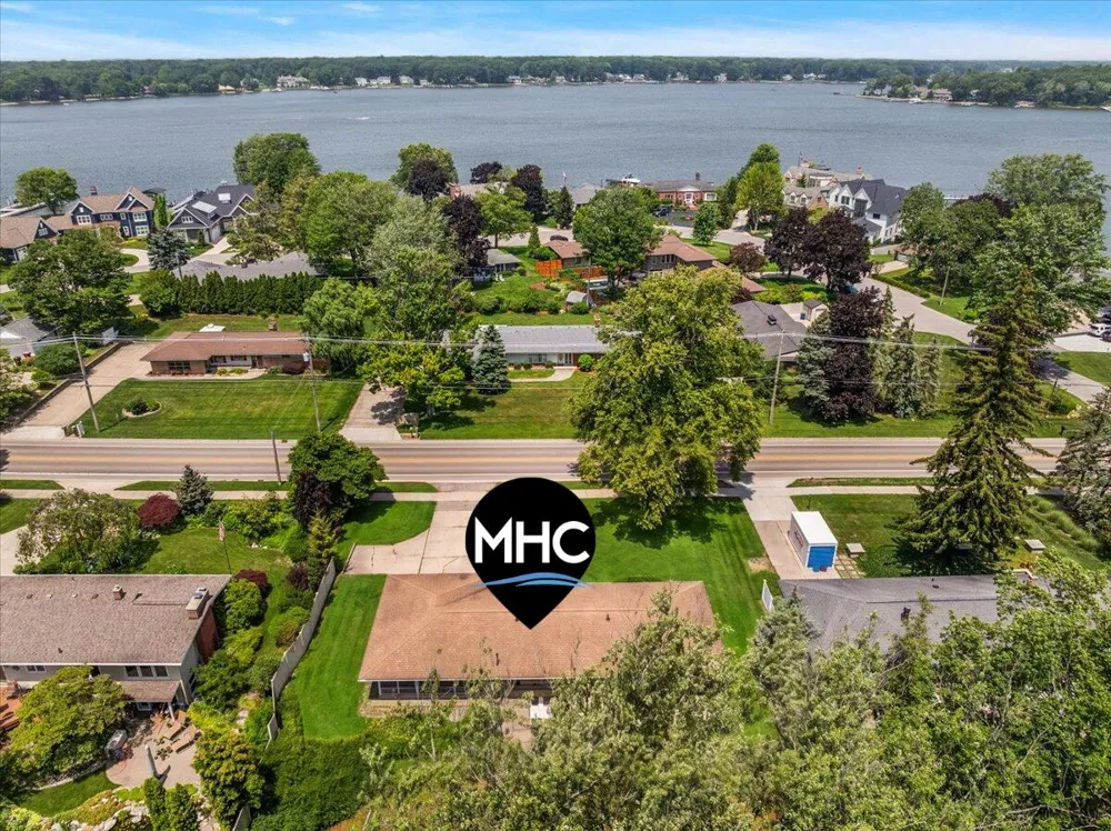 838 S Shore Drive Holland City, MI 49423