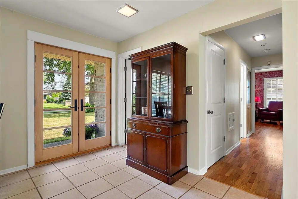 838 S Shore Drive Holland City, MI 49423