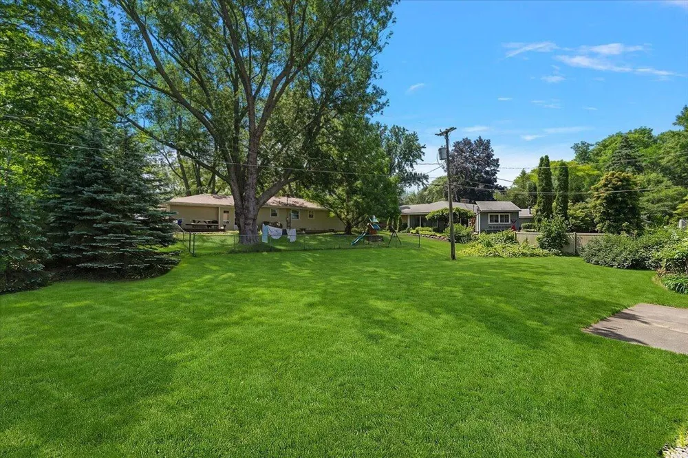 838 S Shore Drive Holland City, MI 49423