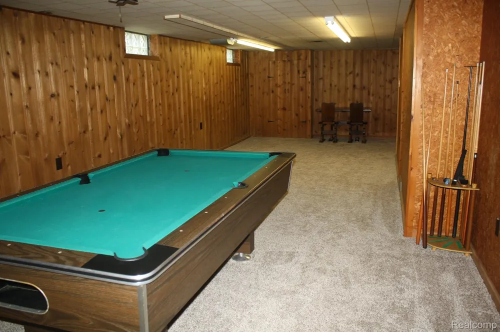 5001 Montfaucon Street Trenton City, MI 48183