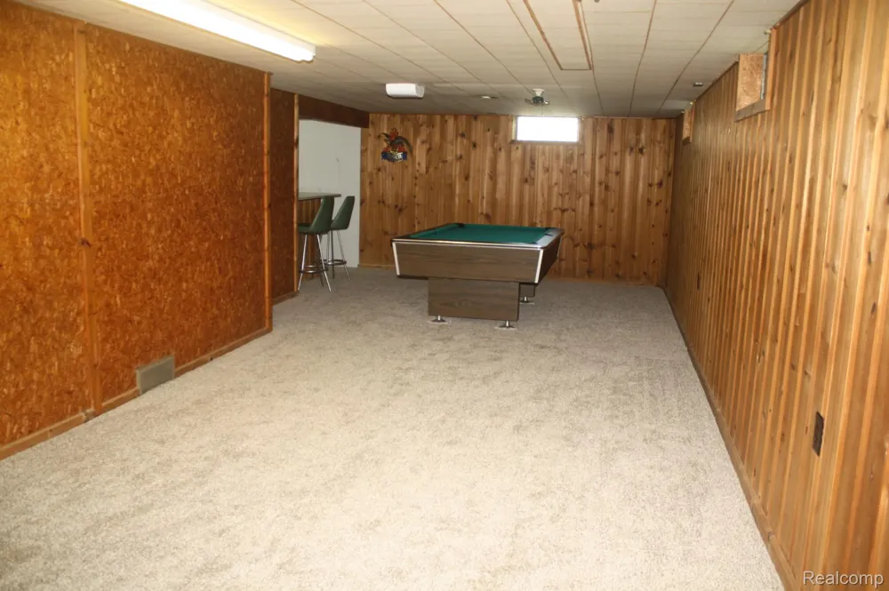 5001 Montfaucon Street Trenton City, MI 48183