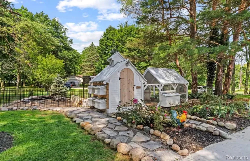 4567 Seymour Road Flushing Charter Township, MI 48433