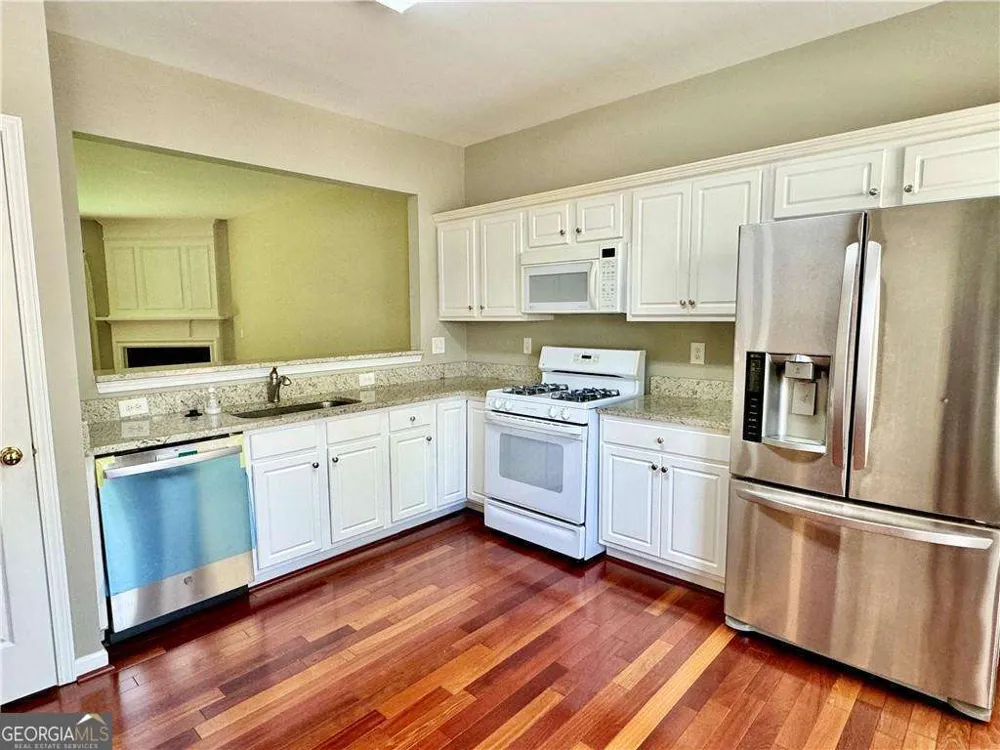 3389 Lathenview CT Alpharetta, GA 30004