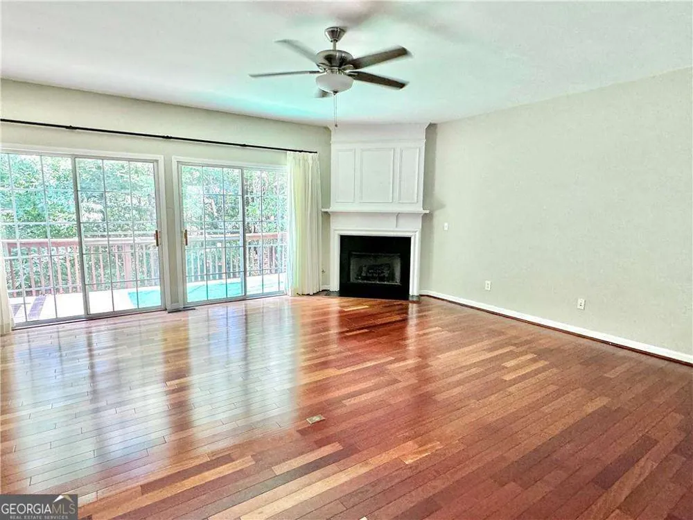 3389 Lathenview CT Alpharetta, GA 30004