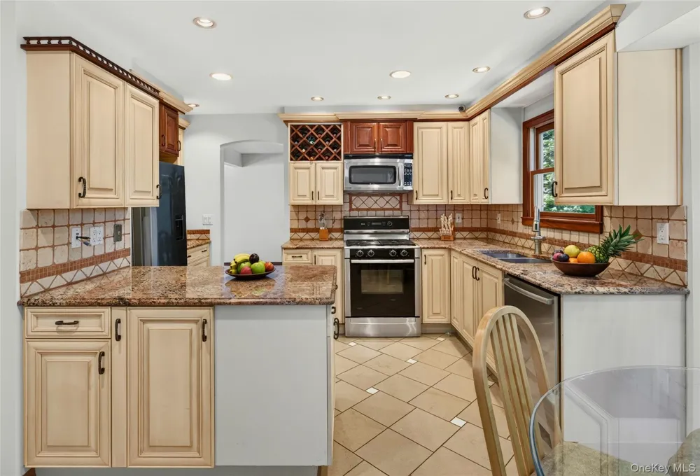 7 Overlook Road Dobbs Ferry, NY 10522