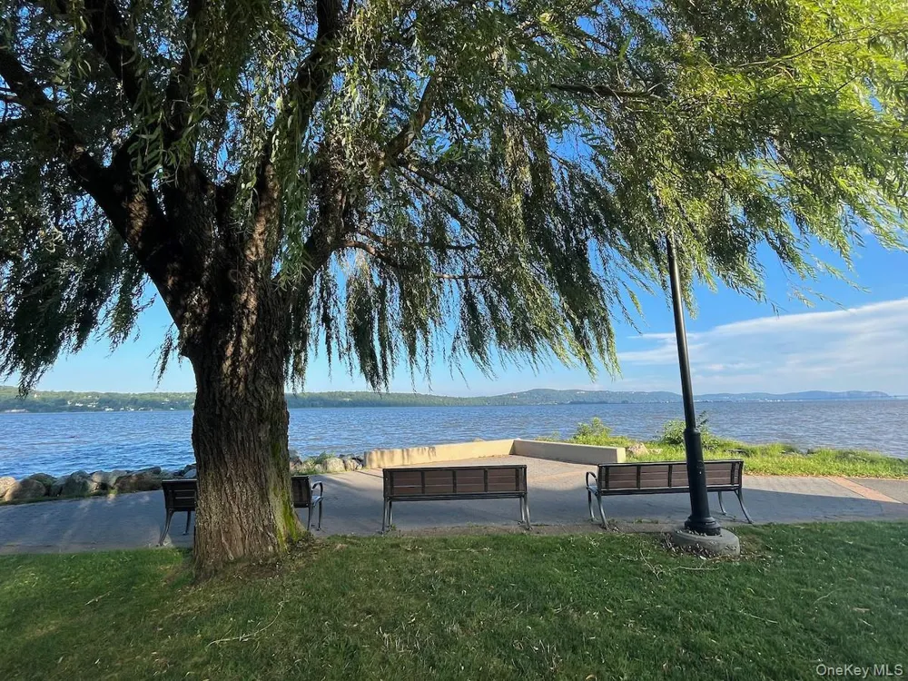 7 Overlook Road Dobbs Ferry, NY 10522