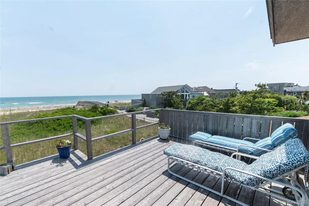 58 Gale Avenue Seaview, NY 11770
