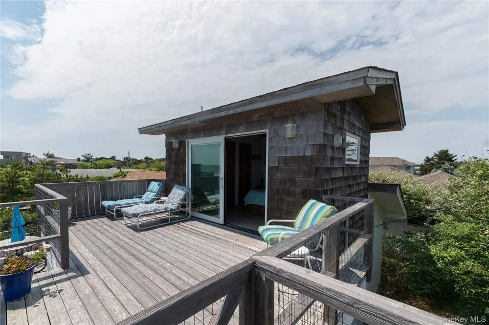 58 Gale Avenue Seaview, NY 11770
