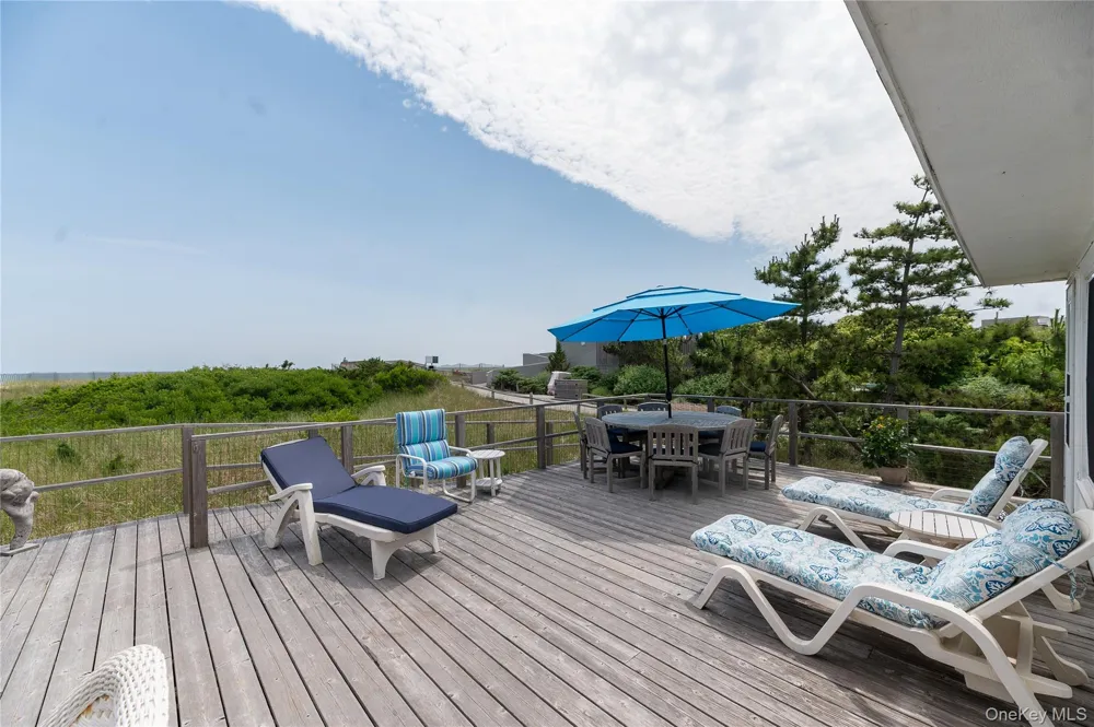 58 Gale Avenue Seaview, NY 11770