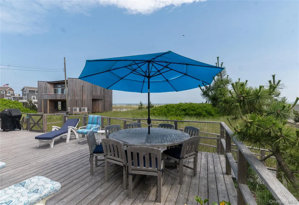 58 Gale Avenue Seaview, NY 11770