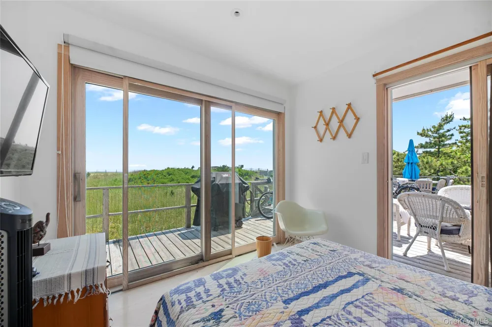 58 Gale Avenue Seaview, NY 11770