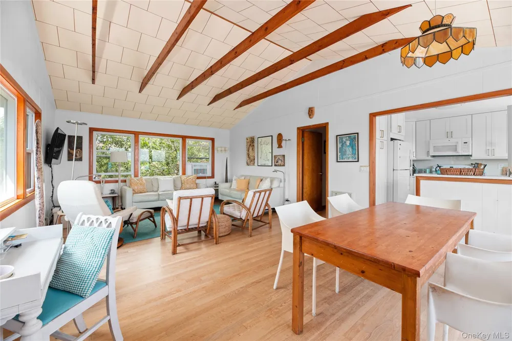 58 Gale Avenue Seaview, NY 11770