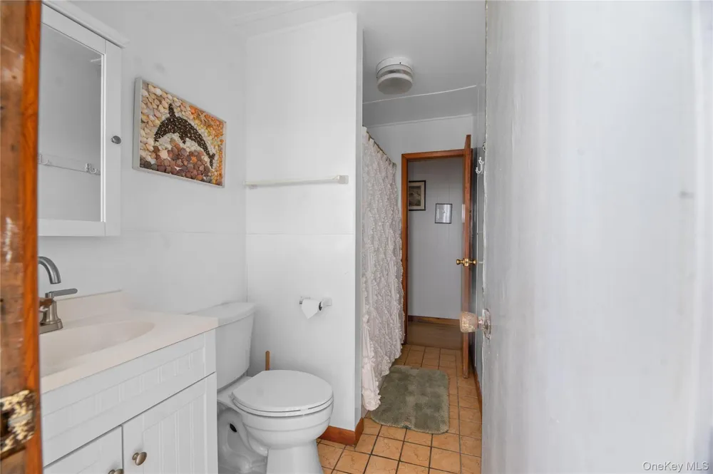 58 Gale Avenue Seaview, NY 11770