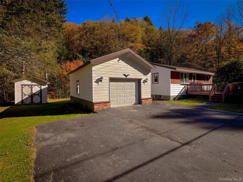 259 Tennanah Lake Road Roscoe, NY 12776