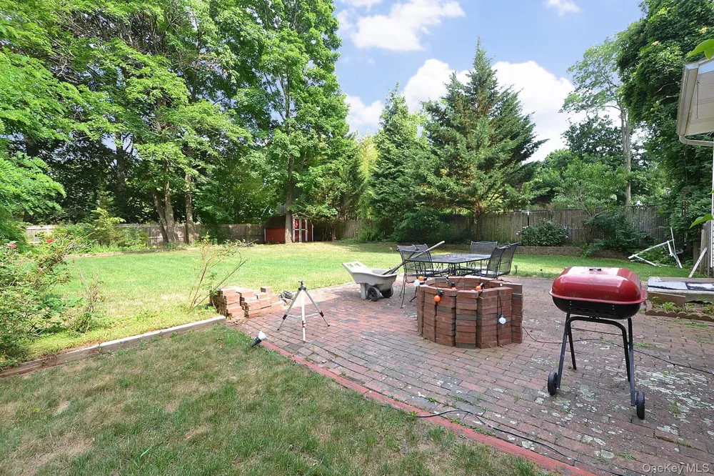 5 Radio Avenue Miller Place, NY 11764