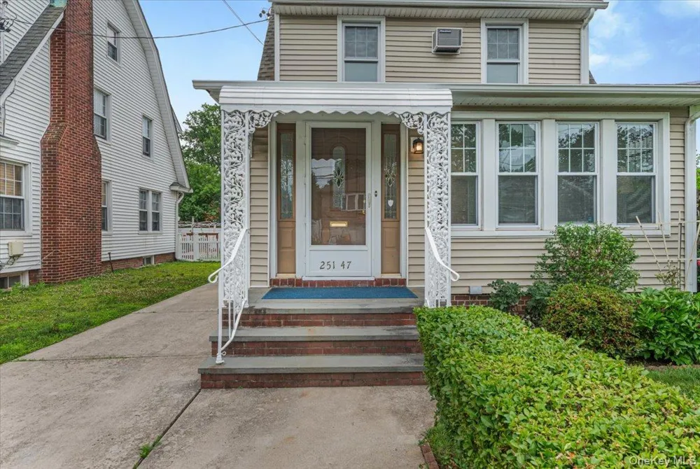 251-47 42nd Avenue Little Neck, NY 11363