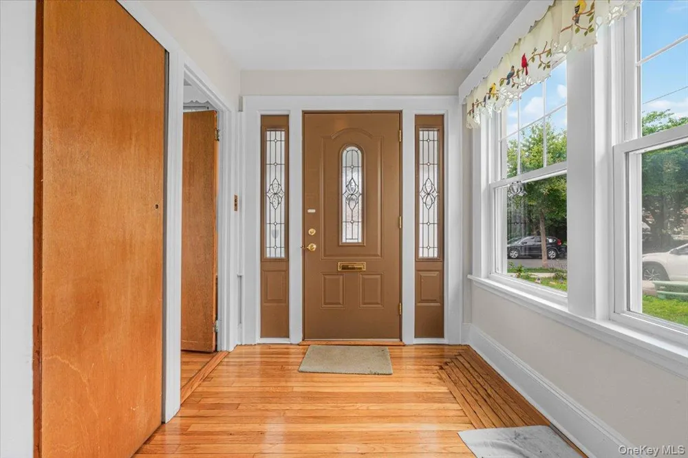 251-47 42nd Avenue Little Neck, NY 11363
