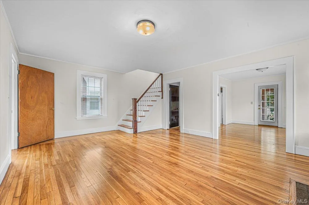251-47 42nd Avenue Little Neck, NY 11363