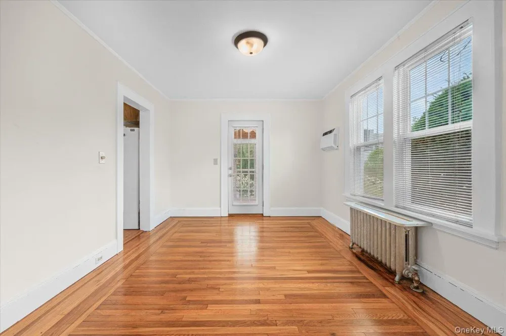 251-47 42nd Avenue Little Neck, NY 11363