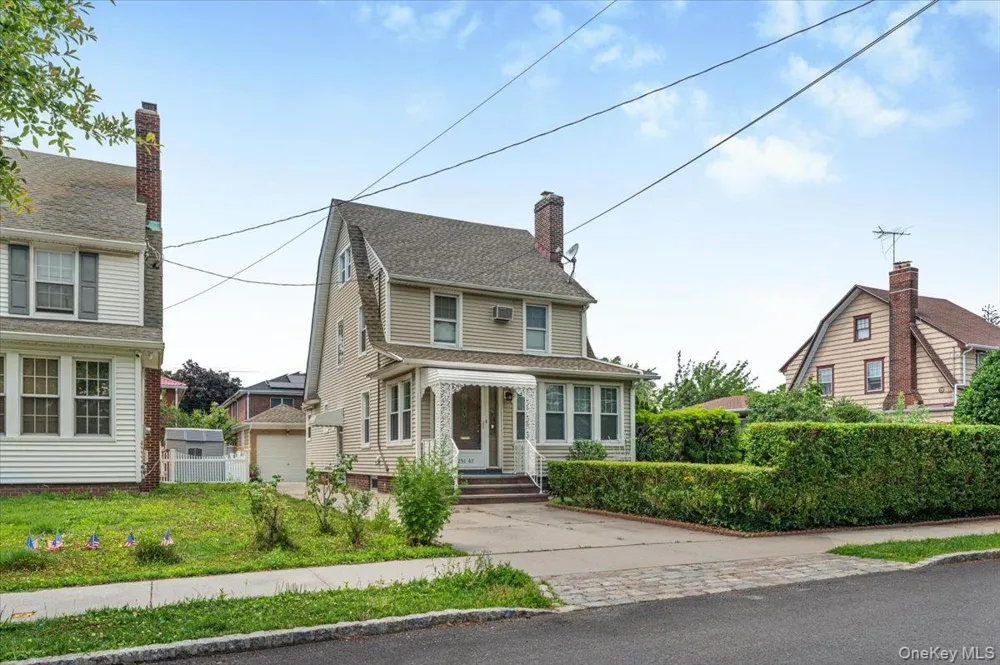 251-47 42nd Avenue Little Neck, NY 11363