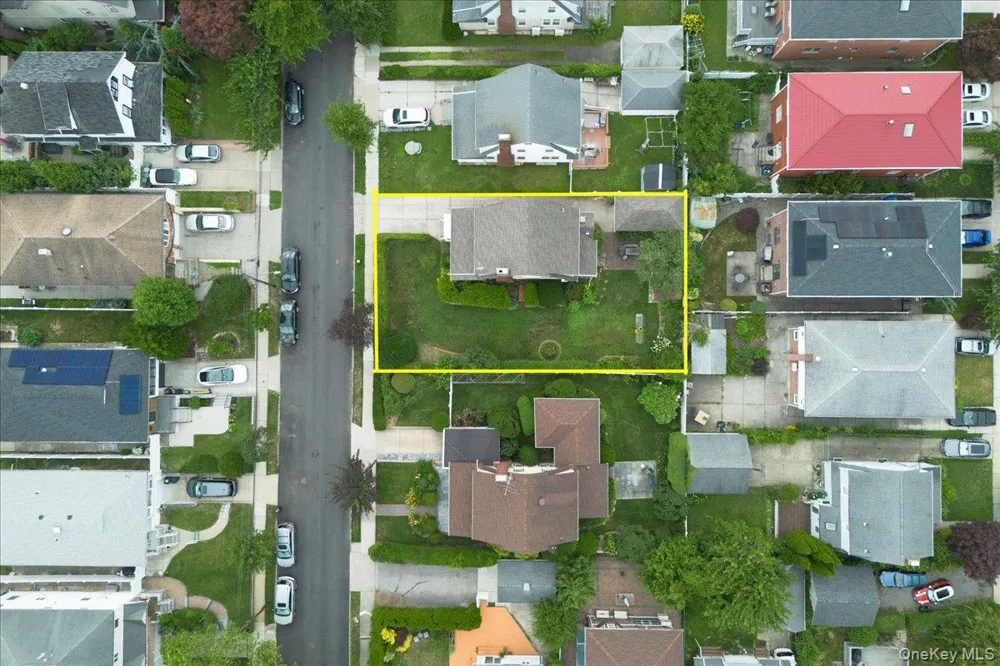 251-47 42nd Avenue Little Neck, NY 11363