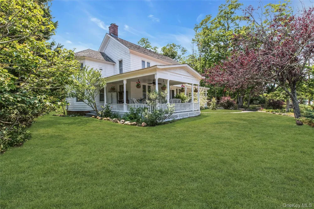 430 Montauk Highway East Moriches, NY 11940