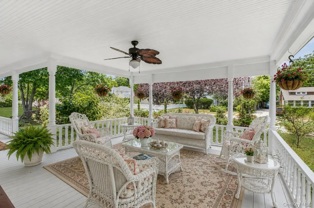 430 Montauk Highway East Moriches, NY 11940
