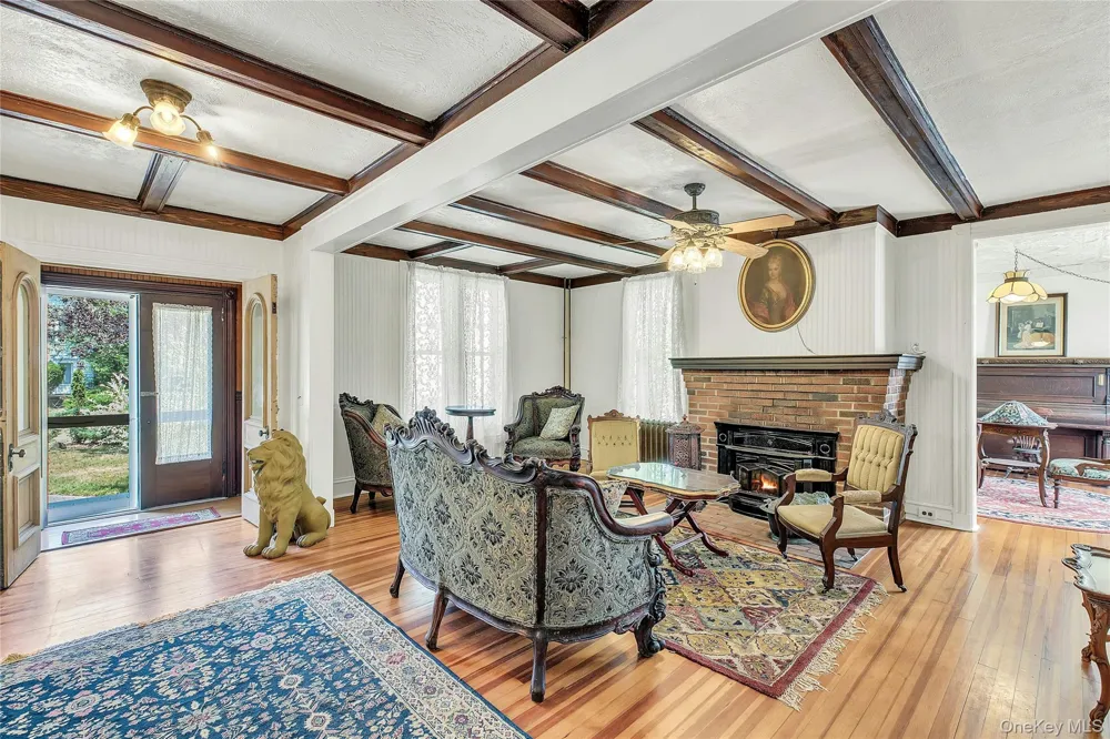 430 Montauk Highway East Moriches, NY 11940