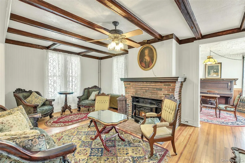 430 Montauk Highway East Moriches, NY 11940