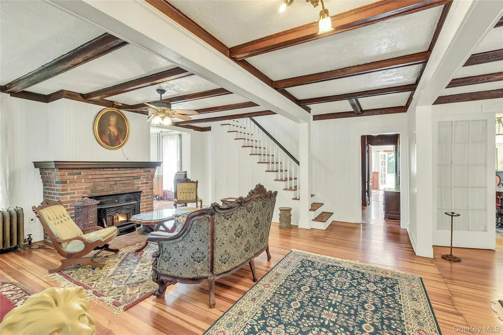 430 Montauk Highway East Moriches, NY 11940