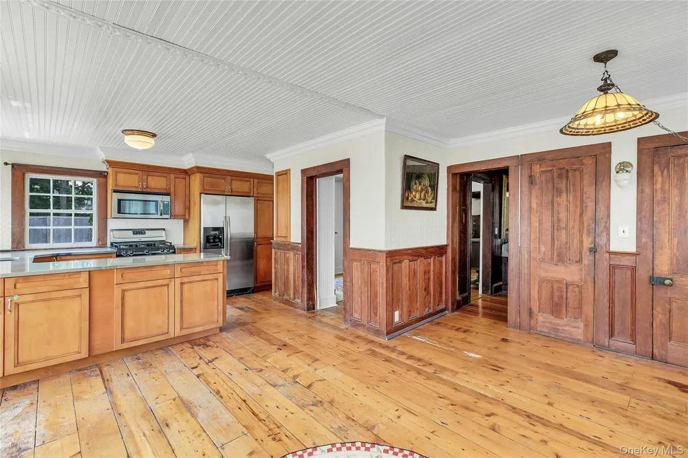 430 Montauk Highway East Moriches, NY 11940