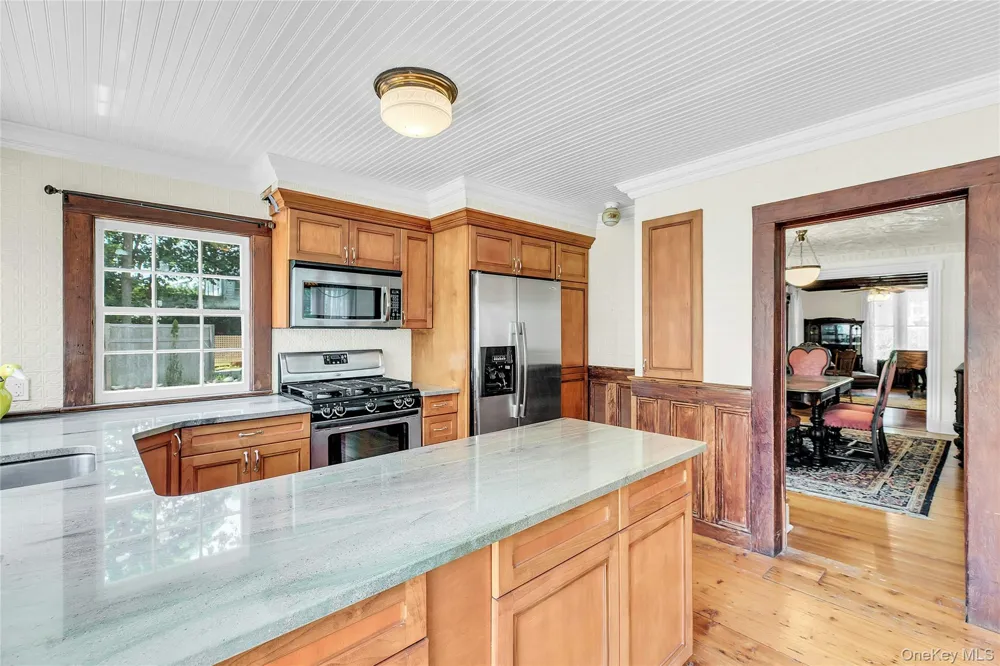 430 Montauk Highway East Moriches, NY 11940
